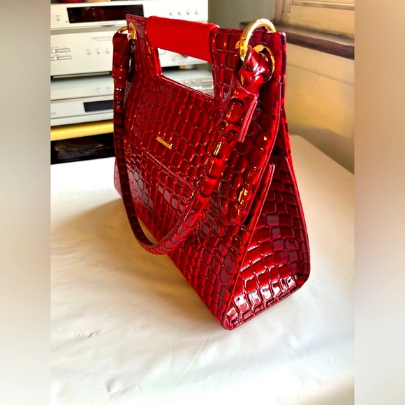 NWT Authentic Matmazel designed 3 pockets red hand /shoulder bag . - Picture 4 of 12